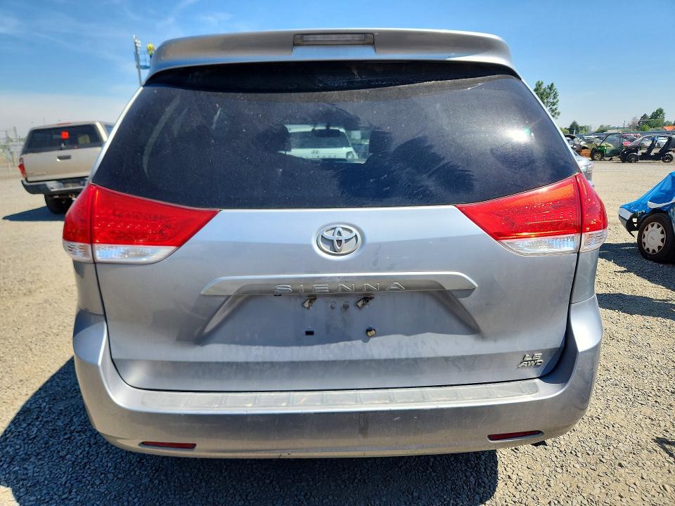 56459696 :رقم المزاد ، 5TDJK3DC0CS037460 vin ، 2012 Toyota Sienna مزاد بيع