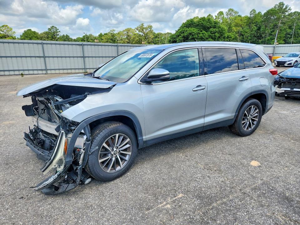 58697876 :رقم المزاد ، 5TDKZRFH4KS552410 vin ، 2019 Toyota Highlander مزاد بيع