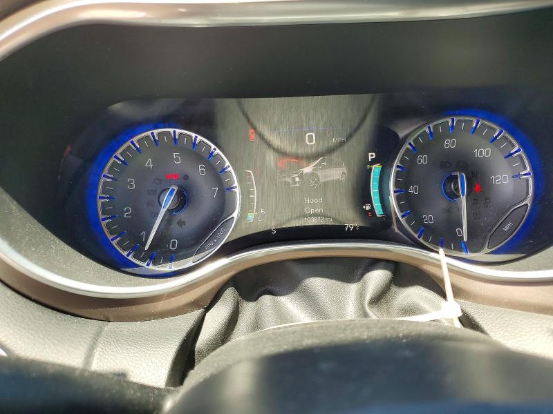 55627406 :رقم المزاد ، 2C4RC1EG7JR330347 vin ، 2018 Chrysler Pacifica مزاد بيع