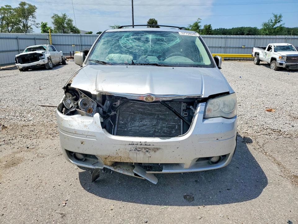 57758646 :رقم المزاد ، 2A4RR5D14AR150286 vin ، 2010 Chrysler Town & Country مزاد بيع