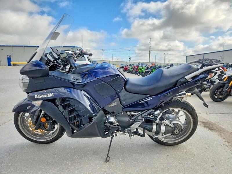 57333826 :رقم المزاد ، JKBZGNC1XAA000612 vin ، 2010 Kawasaki Zg1400 مزاد بيع