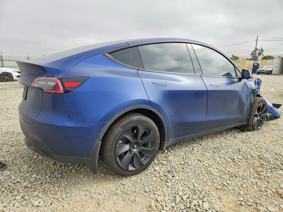 56131326 :رقم المزاد ، 7SAYGDEE8PF915154 vin ، 2023 Tesla Model Y مزاد بيع