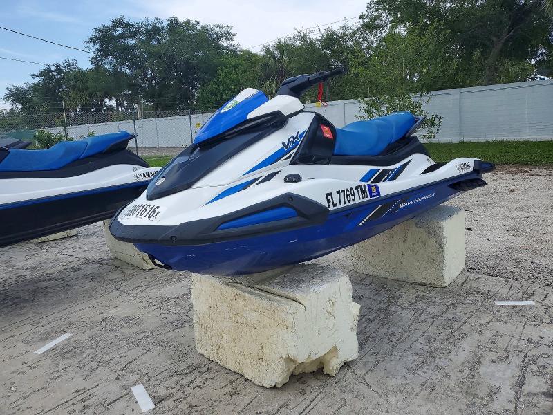 59601616 :رقم المزاد ، YAMA2817J223 vin ، 2023 Yam Yamaha Vx مزاد بيع