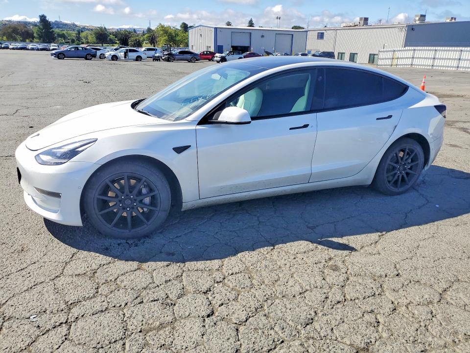 Продажа на аукционе авто 2022 Tesla Model 3, vin: 5YJ3E1EBXNF316738, номер лота: 55782356