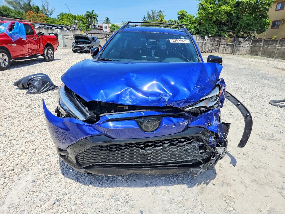 57629576 :رقم المزاد ، 7MUFBABG2SV073008 vin ، 2025 Toyota Corolla Cross Hybrid مزاد بيع