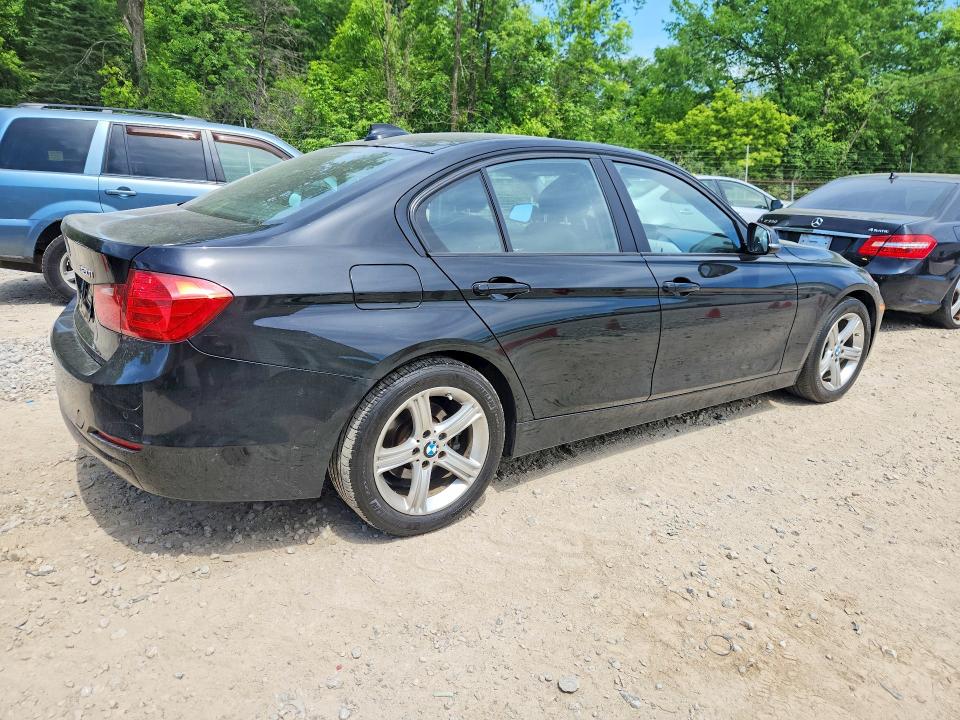 56426076 :رقم المزاد ، WBA3C3G54ENS72128 vin ، 2014 Bmw 320 مزاد بيع