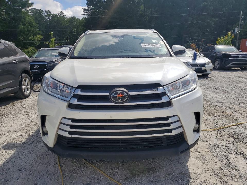Продажа на аукционе авто 2019 Toyota Highlander, vin: 5TDKZRFHXKS561497, номер лота: 58160006