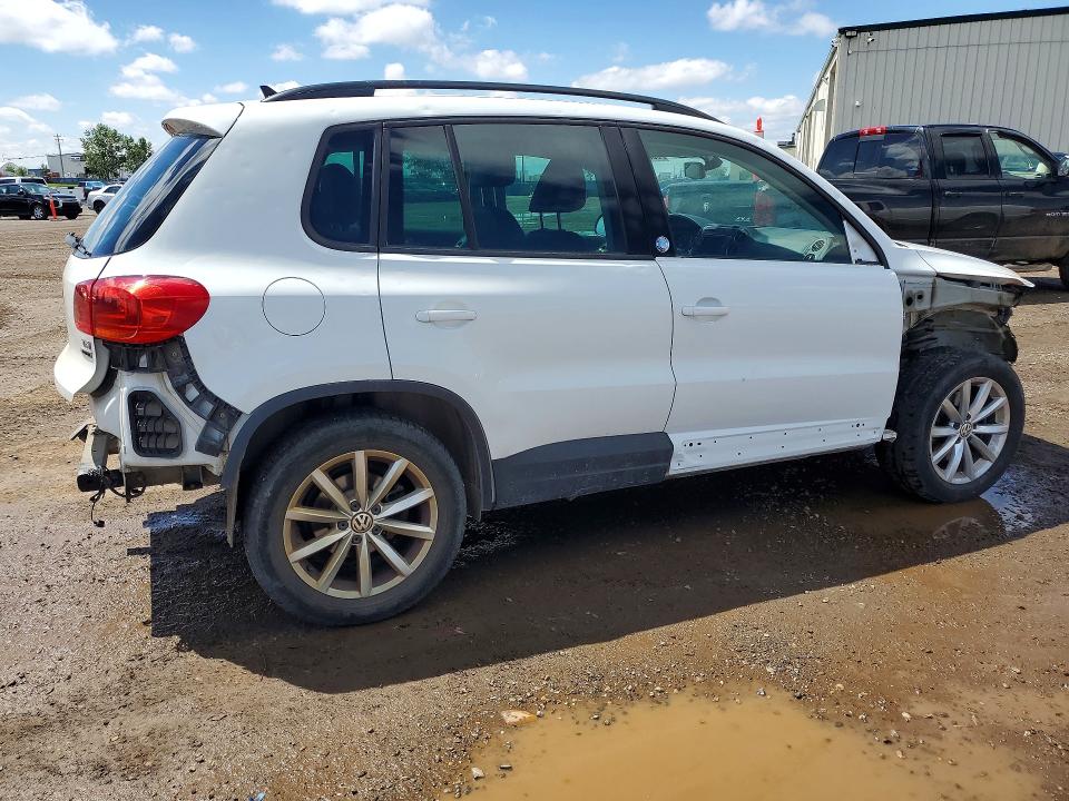2017 Volkswagen Tiguan მანქანა იყიდება აუქციონზე, vin: WVGNV7AX3HK032822, აუქციონის ნომერი: 56081996