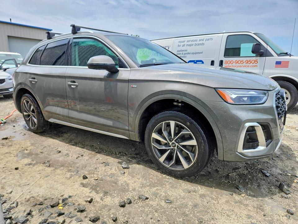 56580146 :رقم المزاد ، WA1EAAFY9R2132403 vin ، 2024 Audi Q5 مزاد بيع