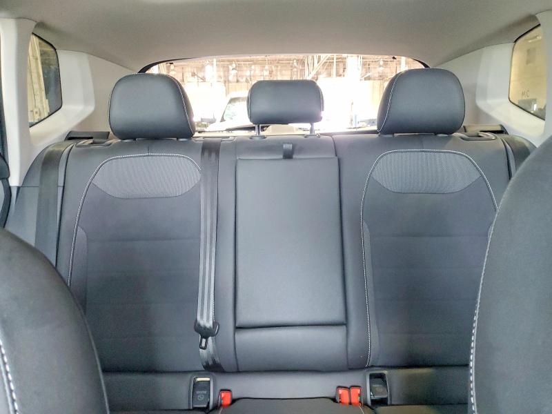 56051416 :رقم المزاد ، 3VVVX7B28PM364569 vin ، 2023 Volkswagen Taos مزاد بيع