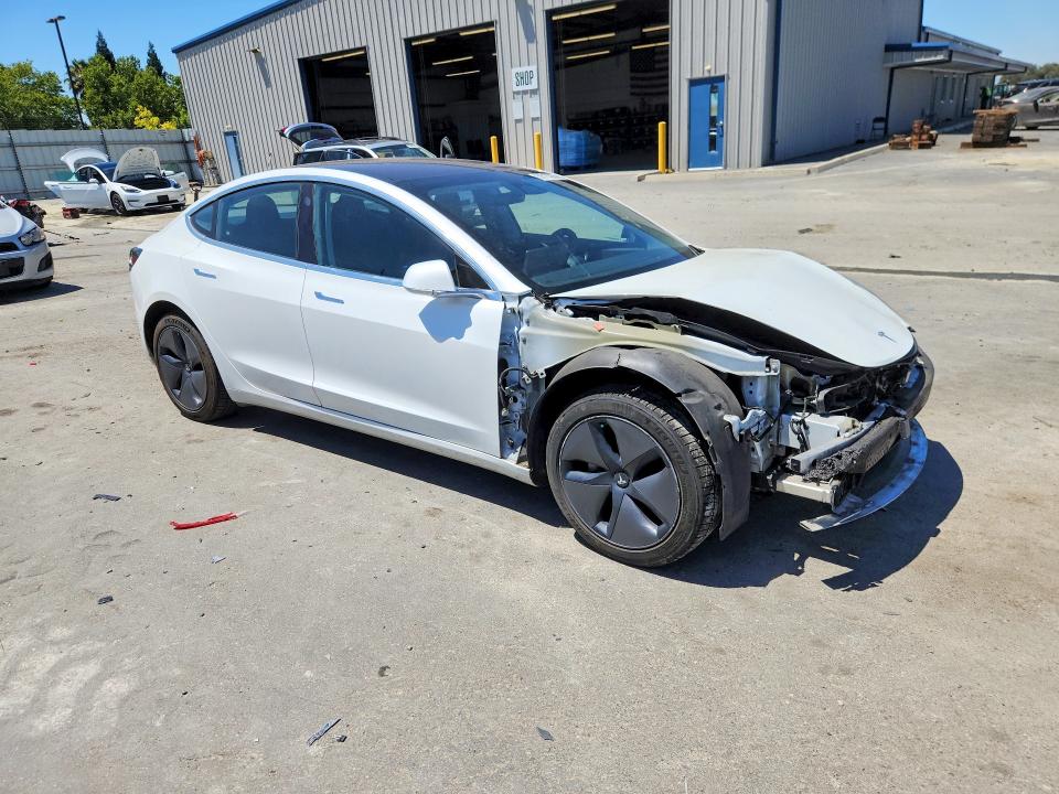 Auction sale of the 2018 Tesla Model 3, vin: 5YJ3E1EA0JF044573, lot number: 59013216