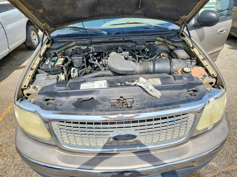 55756966 :رقم المزاد ، 1FMRU15W71LB81009 vin ، 2001 Ford Expedition مزاد بيع