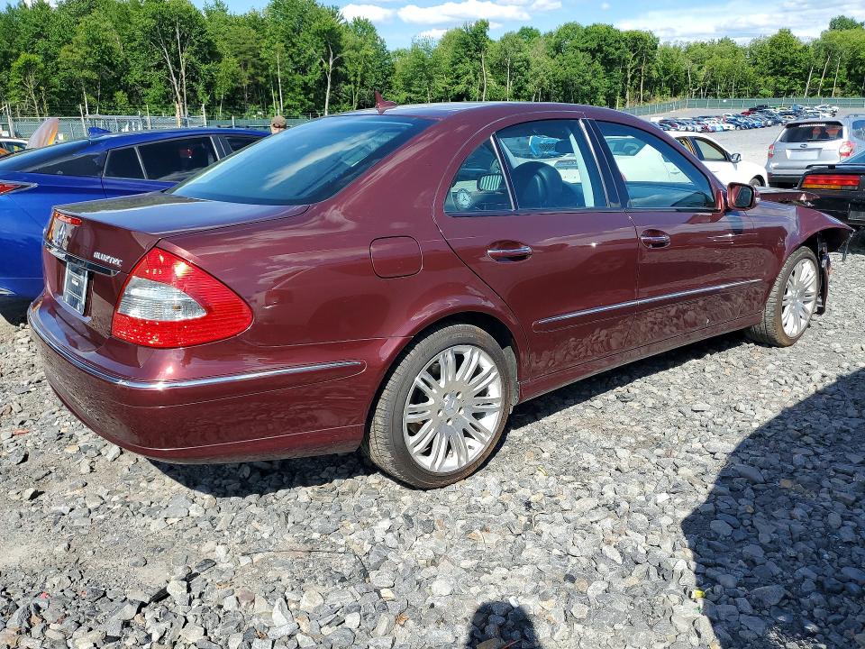 57110966 :رقم المزاد ، WDBUF22X07B069631 vin ، 2007 Mercedes-benz E مزاد بيع