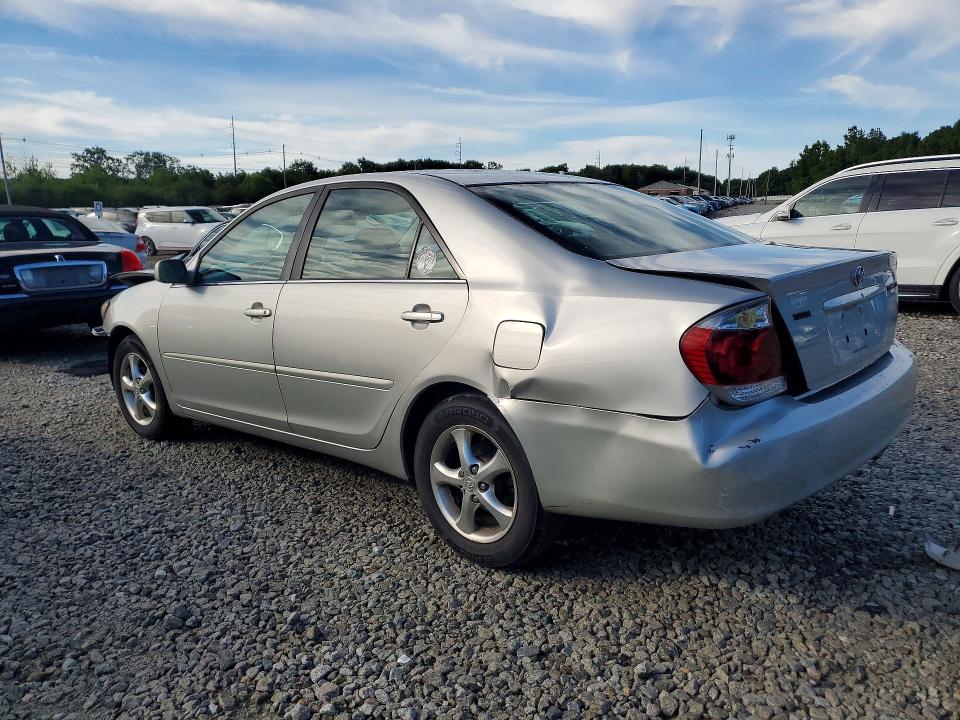 57677886 :رقم المزاد ، 4T1BE32K15U092242 vin ، 2005 Toyota Camry مزاد بيع