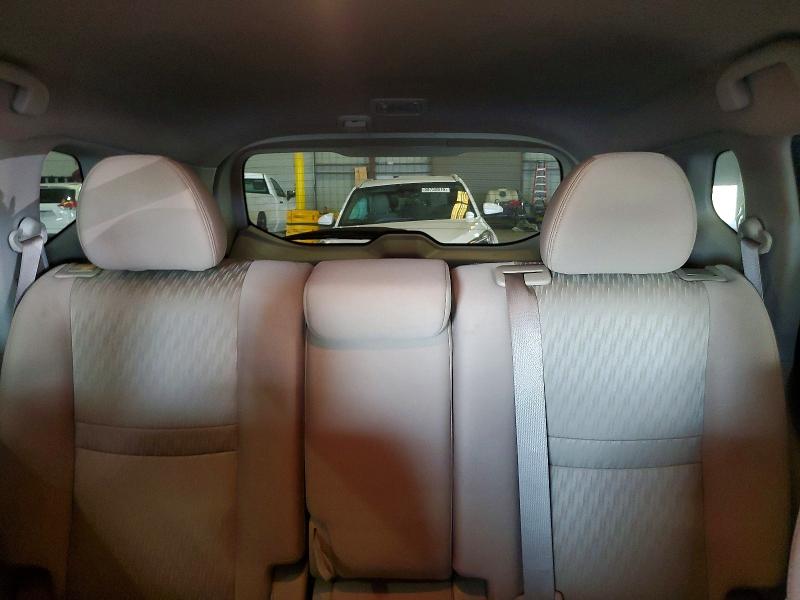 59014106 :رقم المزاد ، KNMAT2MV8HP570053 vin ، 2017 Nissan Rogue مزاد بيع