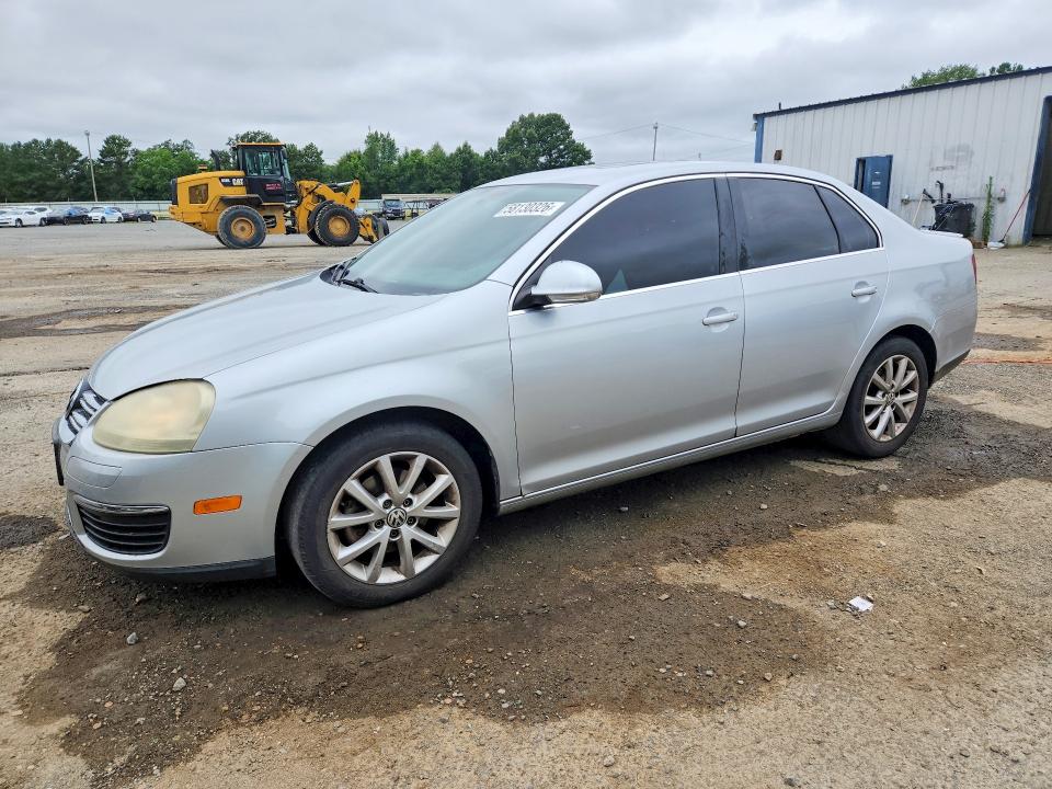 2010 Volkswagen Jetta მანქანა იყიდება აუქციონზე, vin: 3VWRZ7AJ5AM016669, აუქციონის ნომერი: 58130326