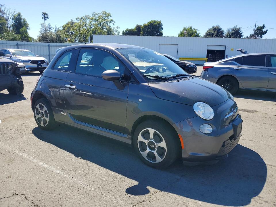 Продаж на аукціоні авто 2017 Fiat 500, vin: 3C3CFFGE5HT611659, номер лоту: 56687186