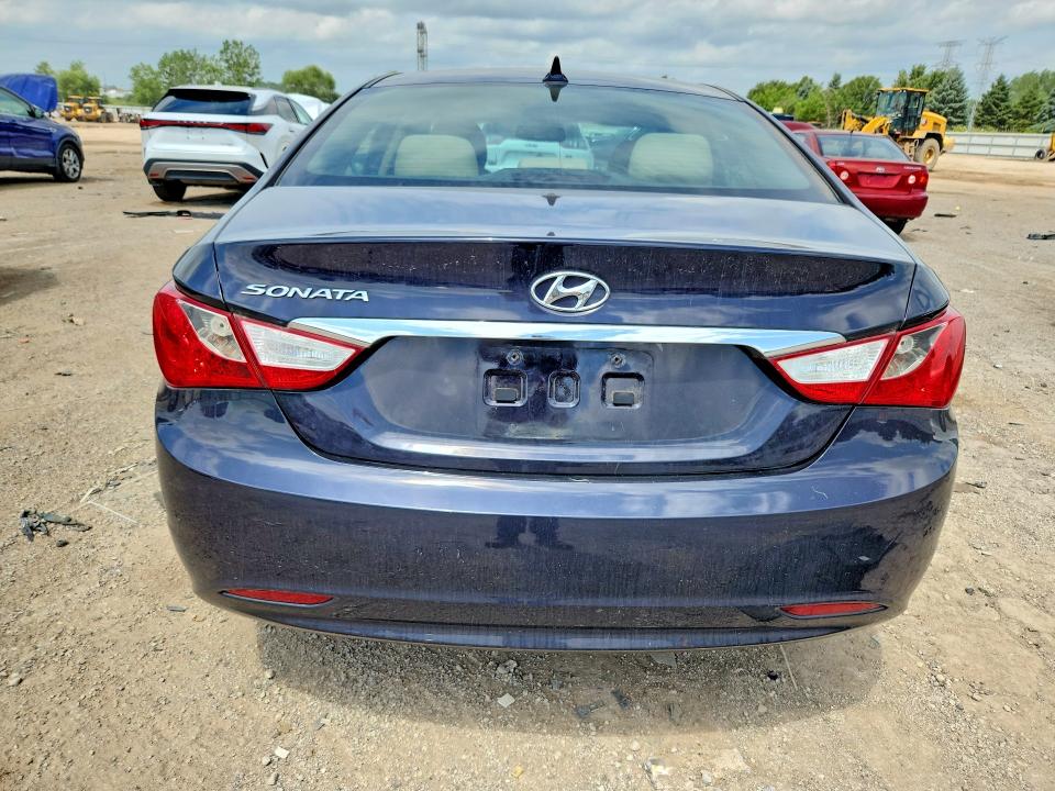 2011 Hyundai Sonata მანქანა იყიდება აუქციონზე, vin: 5NPEB4AC6BH032277, აუქციონის ნომერი: 58905126
