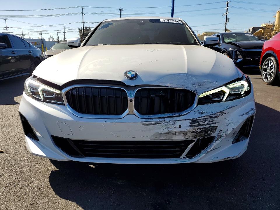 57077586 :رقم المزاد ، 3MW69FF03P8D23739 vin ، 2023 Bmw 330i مزاد بيع