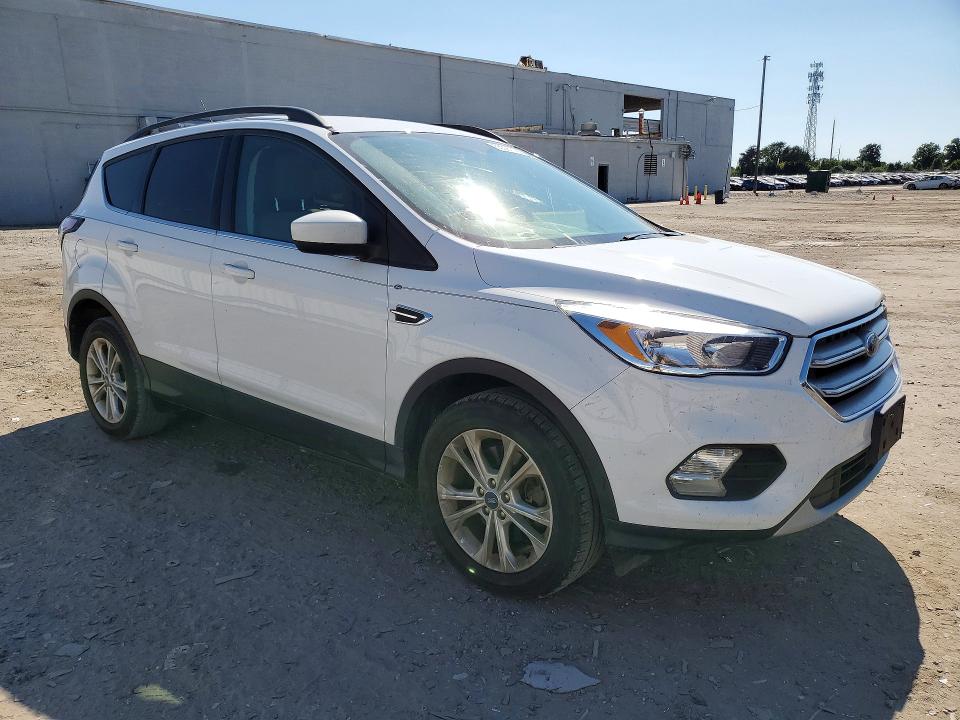 Продажа на аукционе авто 2018 Ford Escape, vin: 1FMCU9GD0JUD15482, номер лота: 55397726