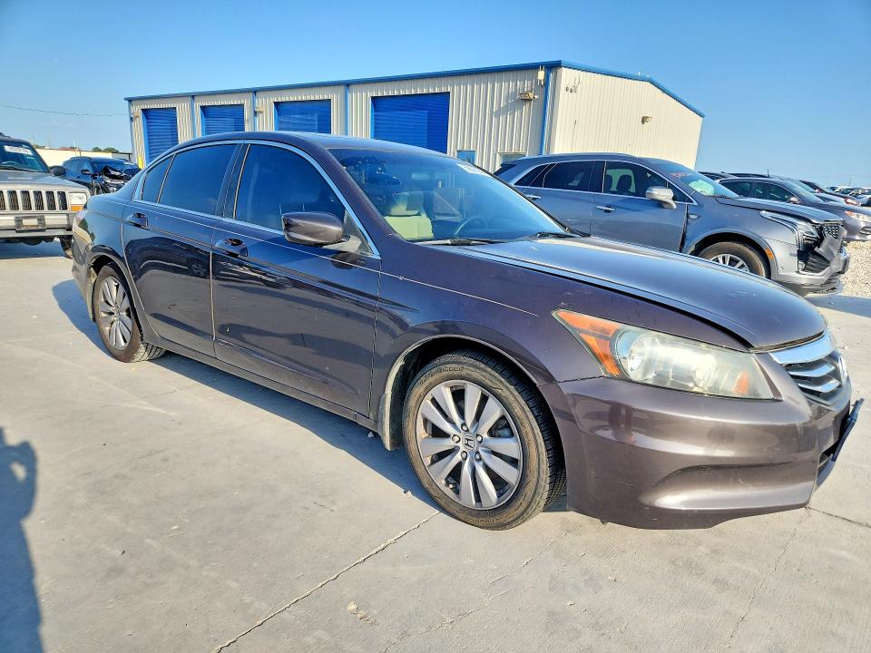 2011 Honda Accord მანქანა იყიდება აუქციონზე, vin: 1HGCP2F71BA014819, აუქციონის ნომერი: 56605366