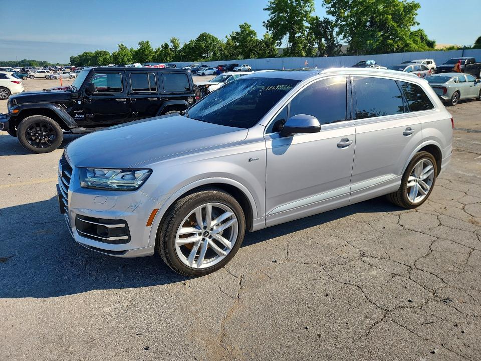 Продаж на аукціоні авто 2018 Audi Q7, vin: WA1VAAF70JD050396, номер лоту: 57869526