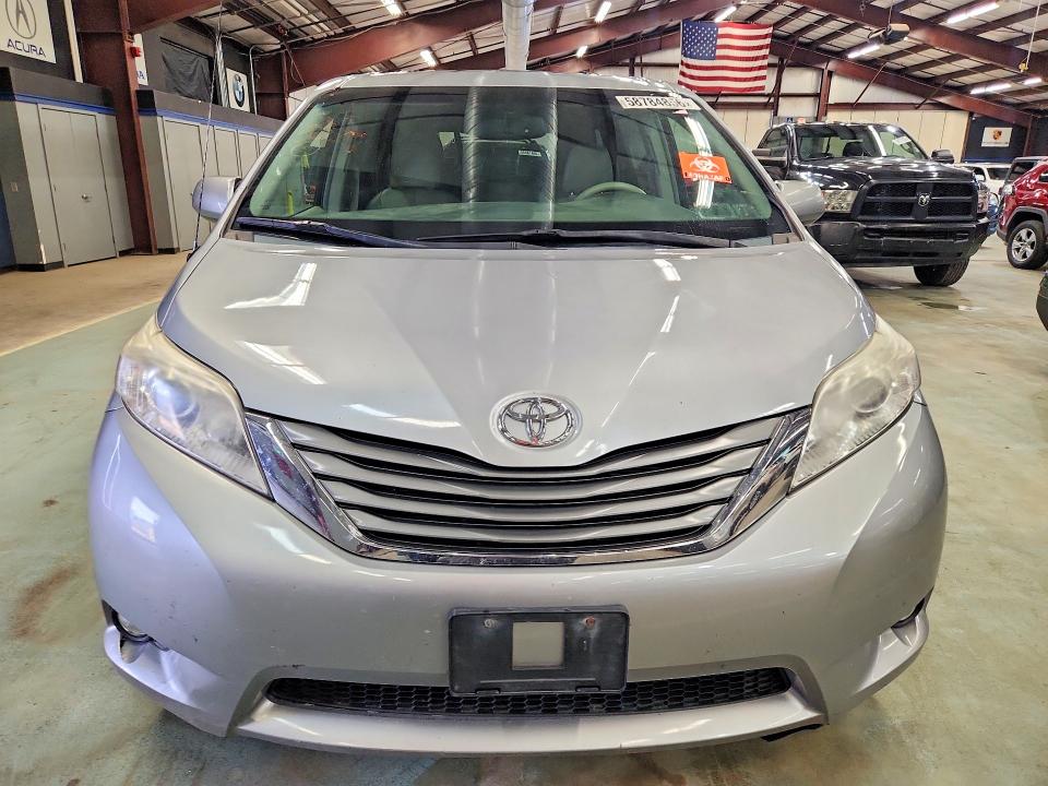 58784856 :رقم المزاد ، 5TDDK3DC0ES090711 vin ، 2014 Toyota Sienna مزاد بيع