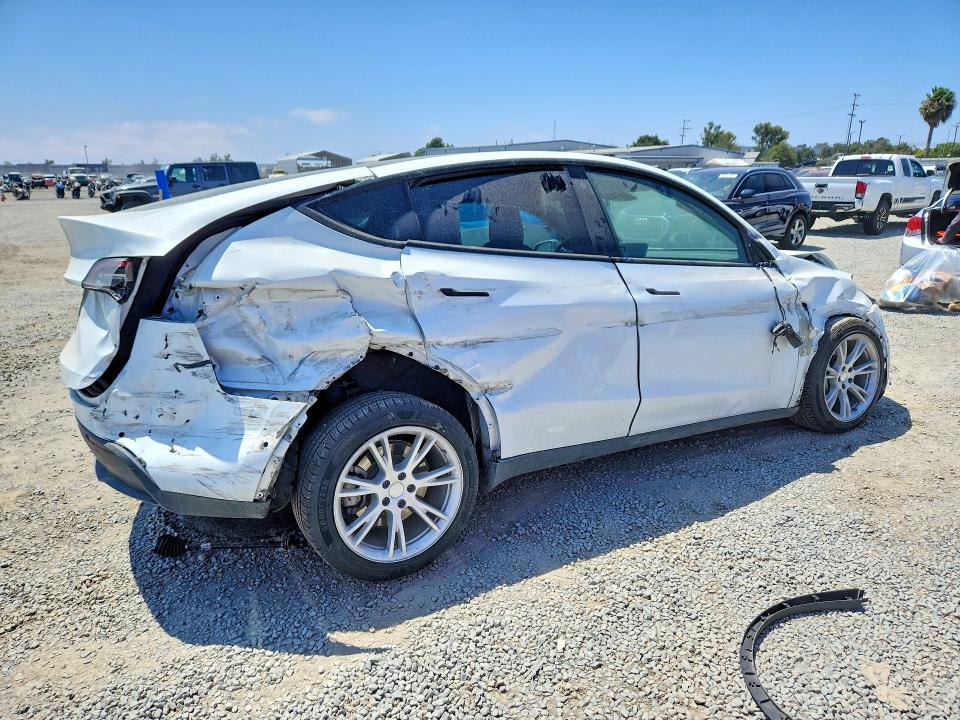 58660626 :رقم المزاد ، 7SAYGDEE0NF356910 vin ، 2022 Tesla Model Y مزاد بيع