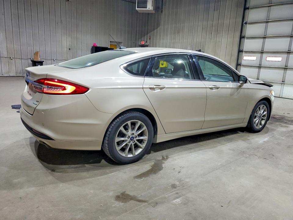 56143846 :رقم المزاد ، 3FA6P0HD0HR331675 vin ، 2017 Ford Fusion مزاد بيع
