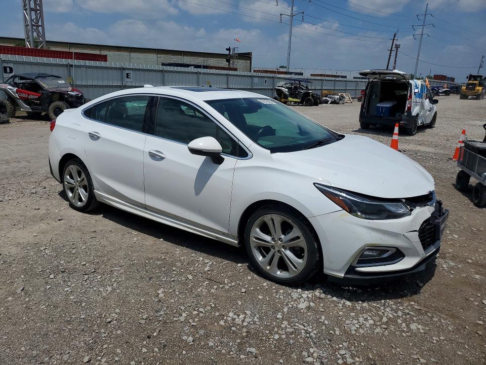 58618986 :رقم المزاد ، 1G1BF5SM8H7157405 vin ، 2017 Chevrolet Cruze مزاد بيع