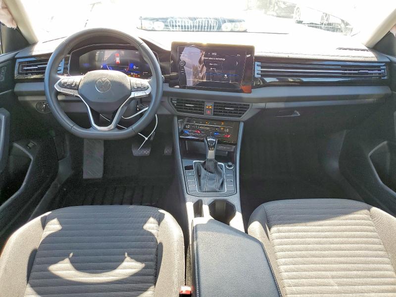 55813906 :رقم المزاد ، 3VW5X7BU6SM001001 vin ، 2025 Volkswagen Jetta مزاد بيع