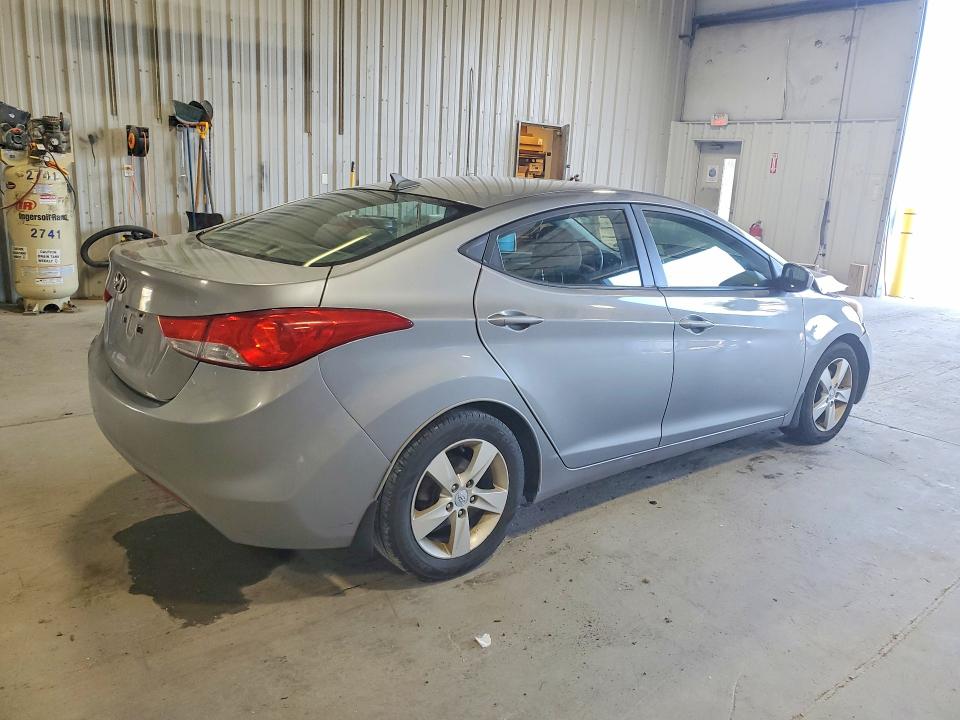 2013 Hyundai Elantra მანქანა იყიდება აუქციონზე, vin: KMHDH4AE4DU976272, აუქციონის ნომერი: 56674986