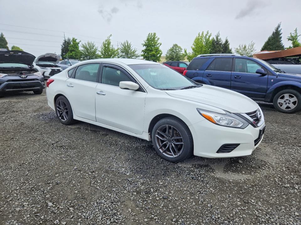56531196 :رقم المزاد ، 1N4AL3AP4HN354438 vin ، 2017 Nissan Altima مزاد بيع