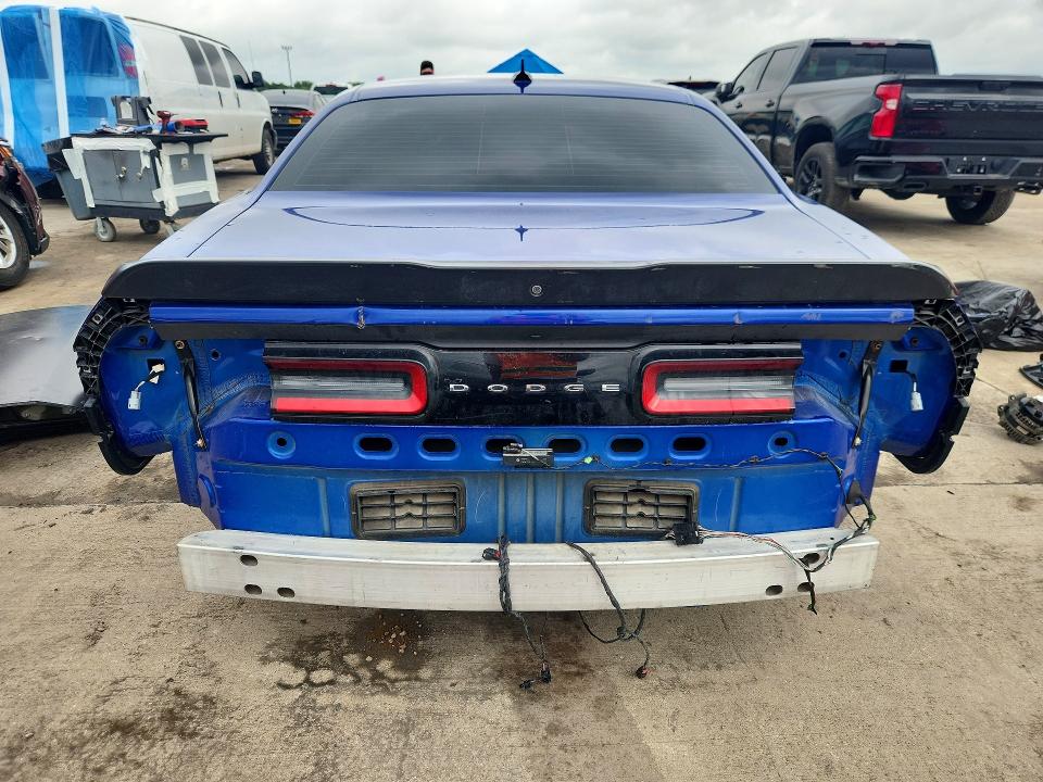 56361796 :رقم المزاد ، 2C3CDZFJXJH219071 vin ، 2018 Dodge Challenger مزاد بيع
