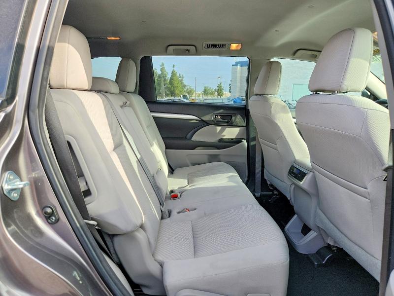 2015 Toyota Highlander მანქანა იყიდება აუქციონზე, vin: 5TDZKRFH8FS114241, აუქციონის ნომერი: 55451896