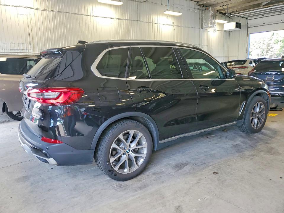 56361856 :رقم المزاد ، 5UXCR6C56KLL24096 vin ، 2019 Bmw X5 مزاد بيع