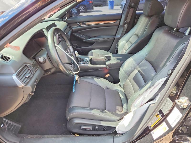 55521786 :رقم المزاد ، 1HGCV2E35KA017355 vin ، 2019 Honda Accord مزاد بيع