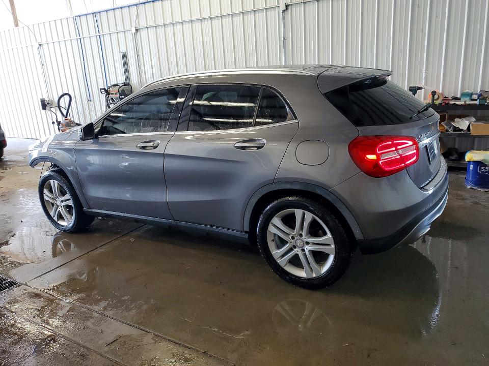 56866686 :رقم المزاد ، WDCTG4EB6FJ138357 vin ، 2015 Mercedes-benz Gla مزاد بيع