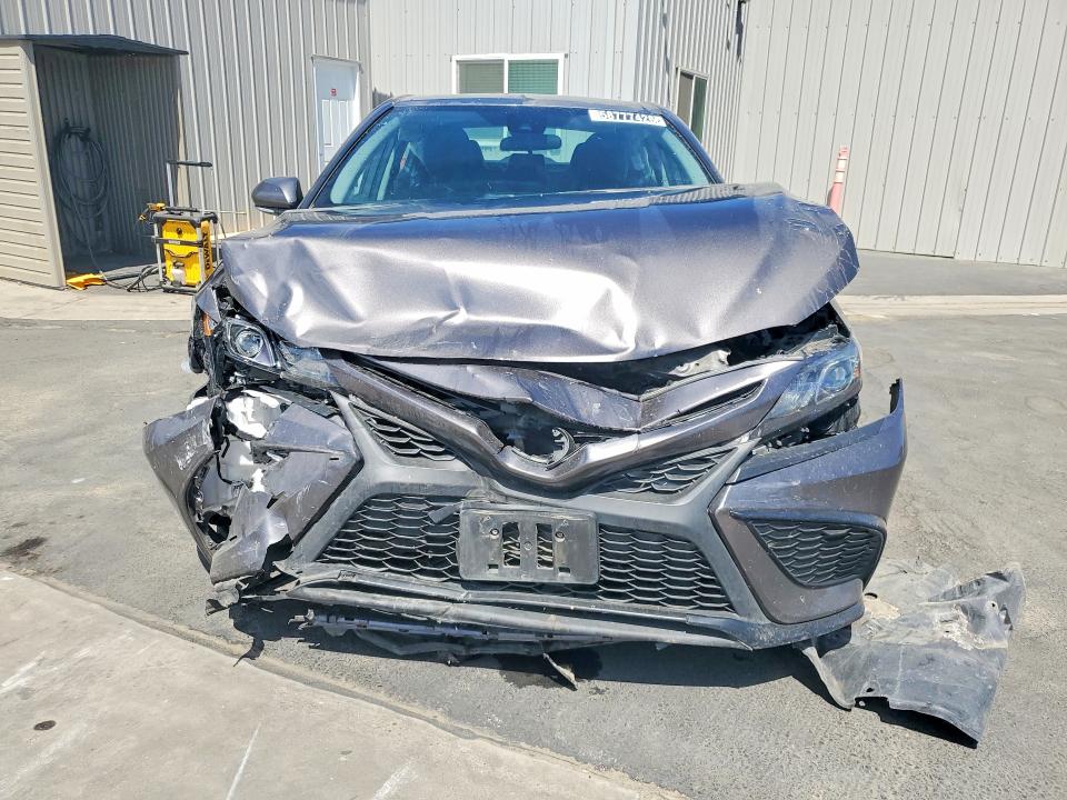 2023 Toyota Camry მანქანა იყიდება აუქციონზე, vin: 4T1G11AK7PU811326, აუქციონის ნომერი: 58777426
