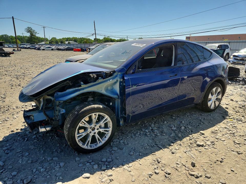 Auction sale of the 2022 Tesla Model Y, vin: 7SAYGDEE2NF309149, lot number: 56030386