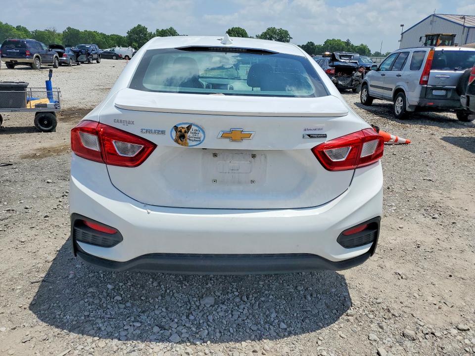 58618986 :رقم المزاد ، 1G1BF5SM8H7157405 vin ، 2017 Chevrolet Cruze مزاد بيع