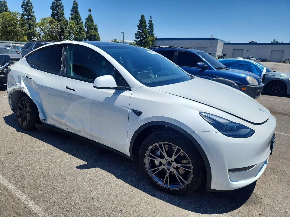 55427626 :رقم المزاد ، 7SAYGDED6RF118878 vin ، 2024 Tesla Model Y مزاد بيع