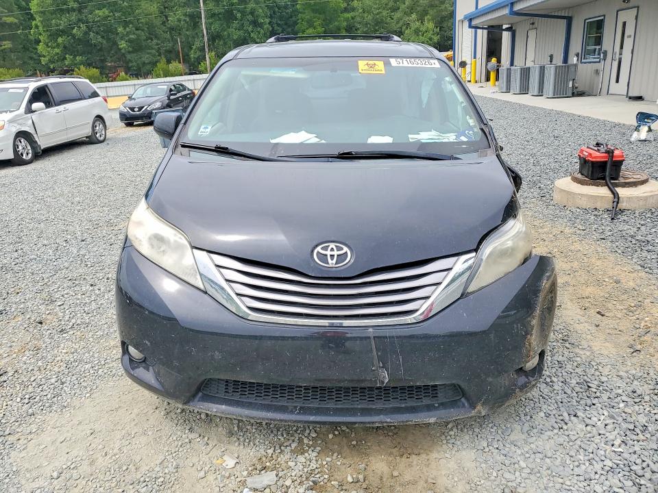 Продаж на аукціоні авто 2015 Toyota Sienna, vin: 5TDYK3DC3FS584158, номер лоту: 57165326