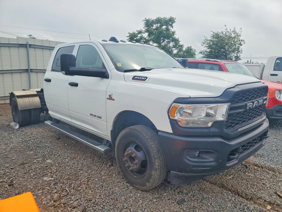 58588796 :رقم المزاد ، 3C7WRSCL8NG342531 vin ، 2022 Ram 3500 مزاد بيع