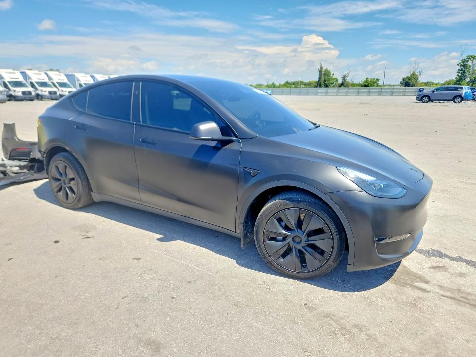 2024 Tesla Model Y მანქანა იყიდება აუქციონზე, vin: 7SAYGAEE2RF186506, აუქციონის ნომერი: 58042346
