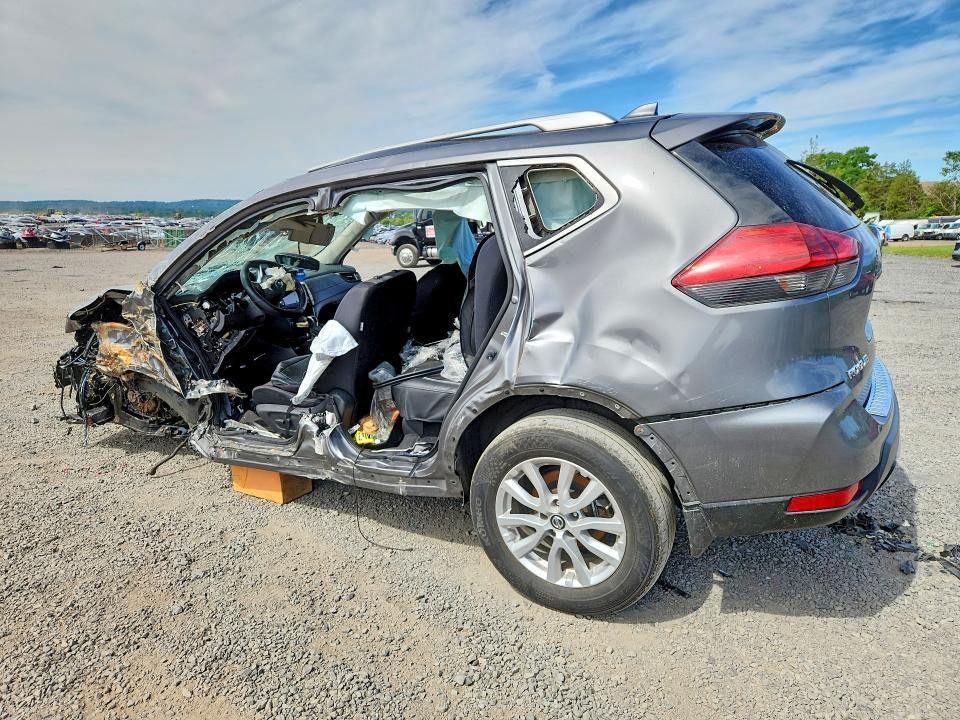2017 Nissan Rogue მანქანა იყიდება აუქციონზე, vin: JN8AT2MV8HW028347, აუქციონის ნომერი: 58185866