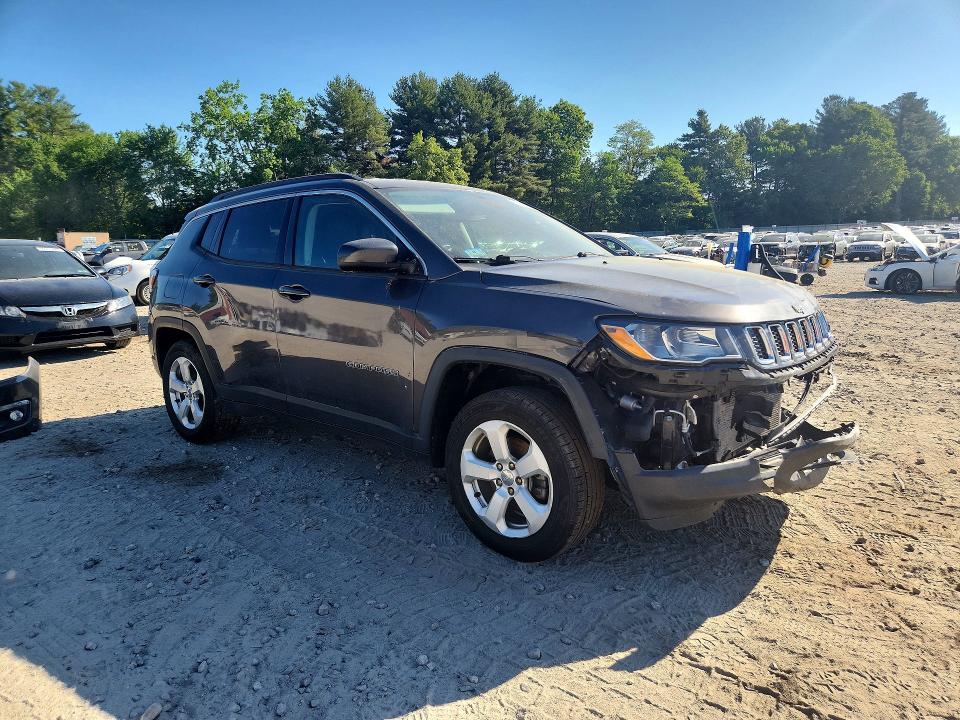 55998176 :رقم المزاد ، 3C4NJDBB8KT650676 vin ، 2019 Jeep Compass مزاد بيع