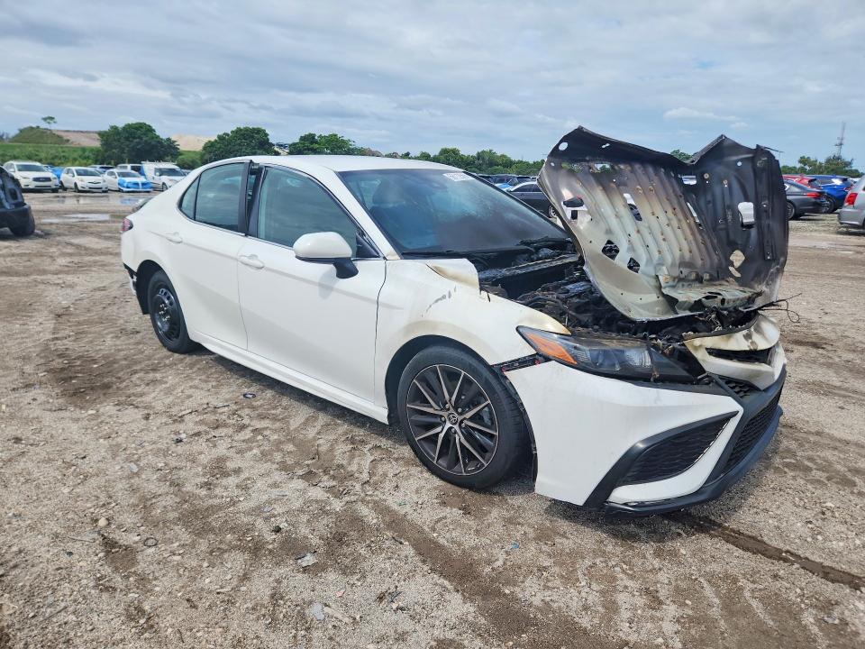 Aukcja sprzedaży 2021 Toyota Camry, vin: 4T1G11AKXMU483752, numer aukcji: 56112566