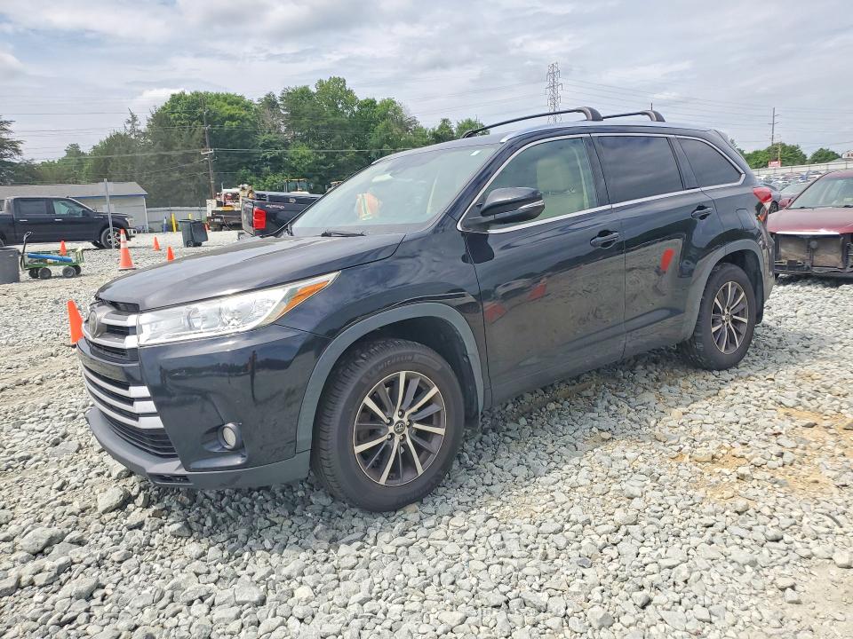 Продажа на аукционе авто 2017 Toyota Highlander, vin: 5TDJZRFH1HS403845, номер лота: 56990196
