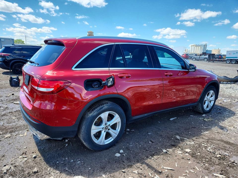 57138266 :رقم المزاد ، WDC0G4JB8HF254660 vin ، 2017 Mercedes-benz Glc مزاد بيع